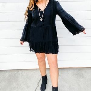 Loveriche Black dress or top with lace detail